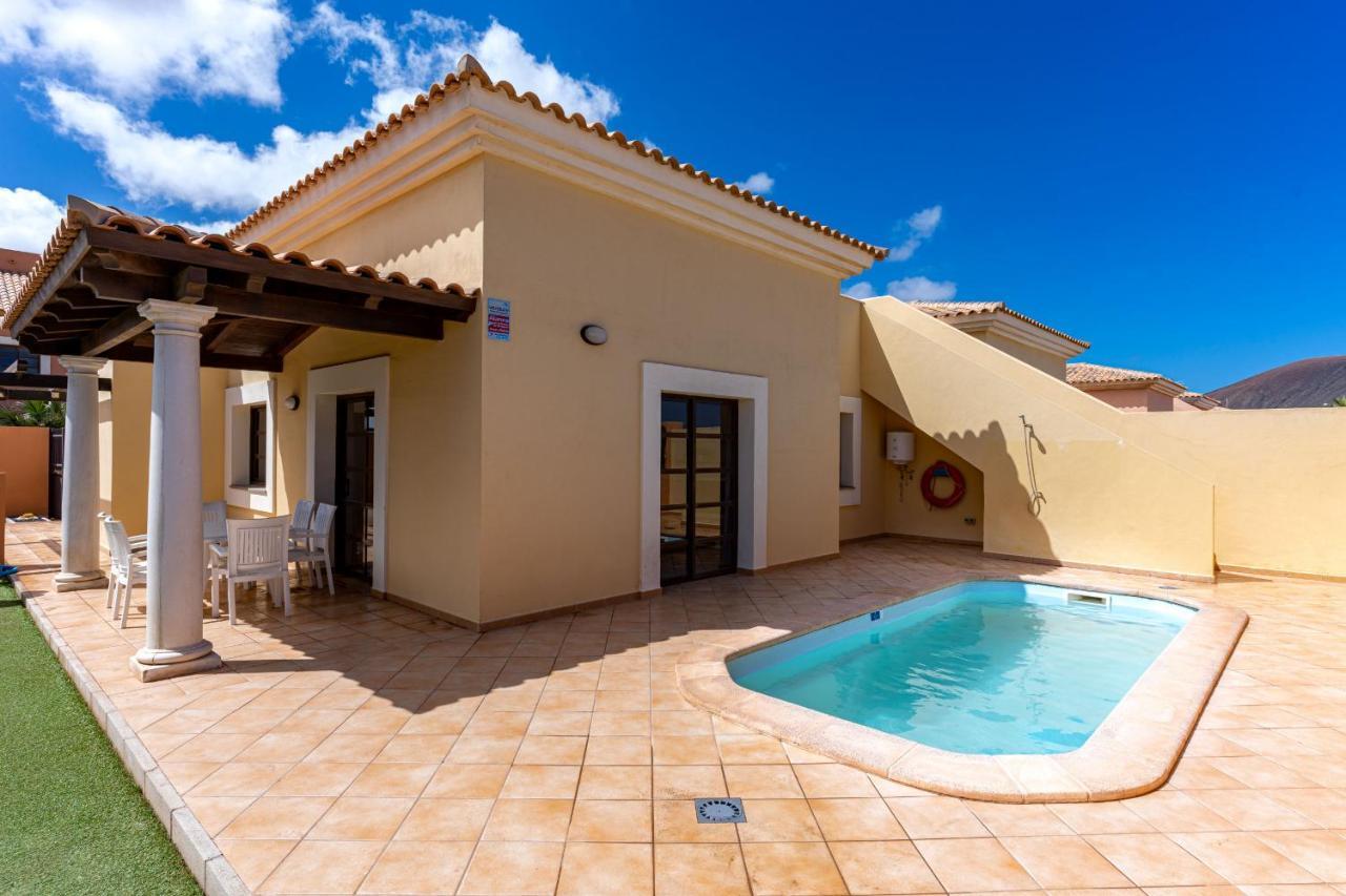 Villa Serenity Private Pool Corralejo By Holidays Home Exteriör bild