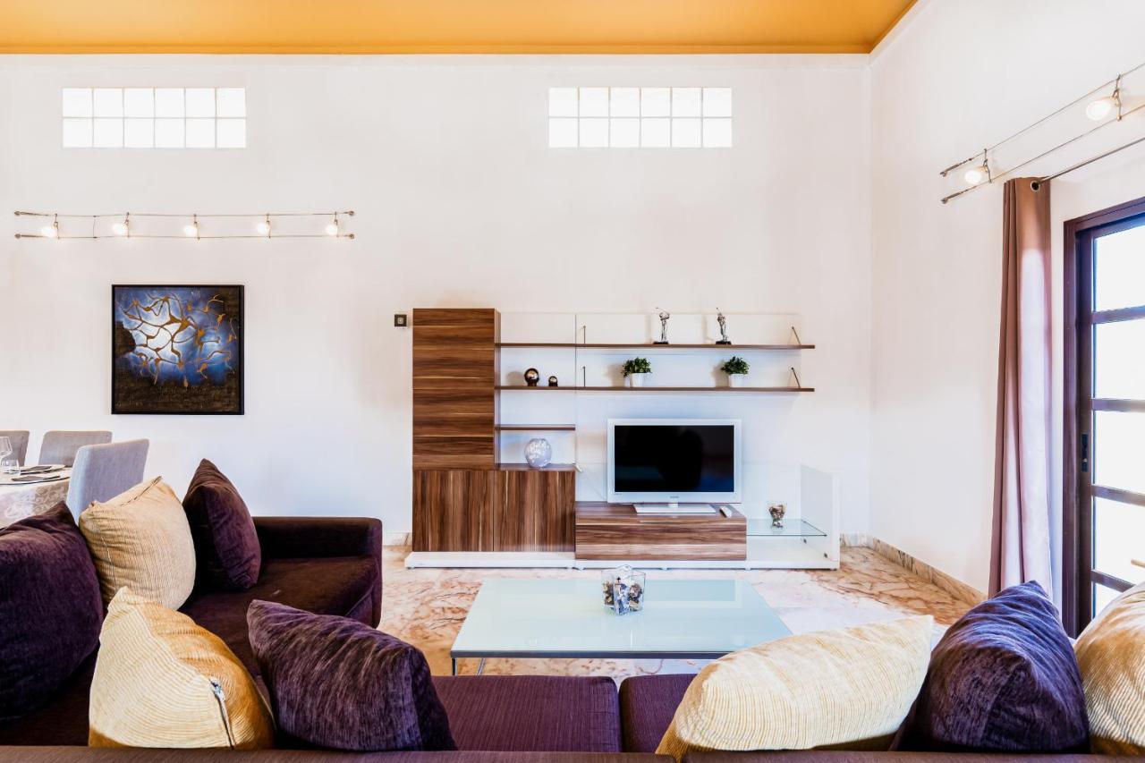 Villa Serenity Private Pool Corralejo By Holidays Home Exteriör bild
